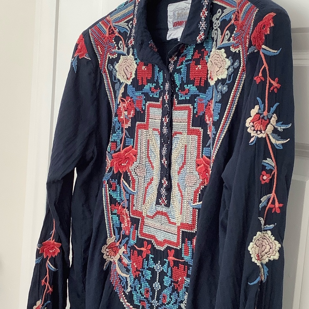 Johnny Was Tunic with Embroidery - Picture 4 of 11